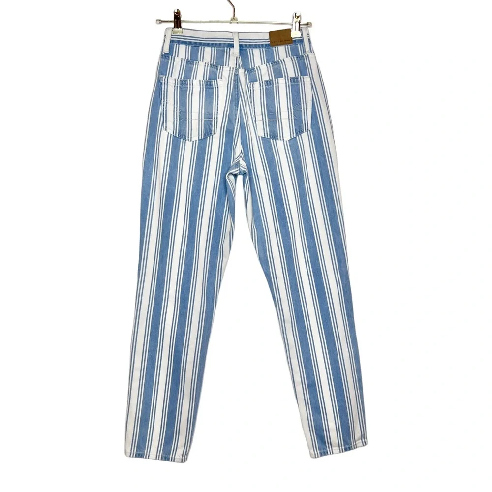 AMERICAN EAGLE Striped High‎ Rise Mom Jean. Size 0